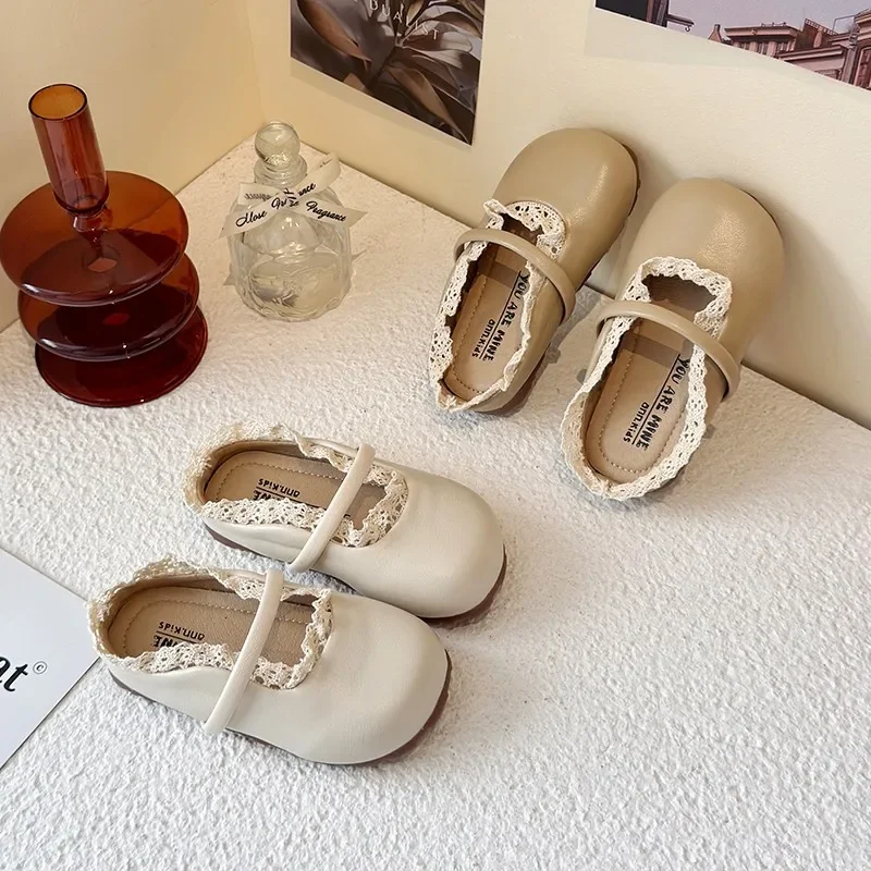 

Новинка 2023 года, детские тапочки на плоской подошве, кожаная обувь принцессы в стиле Лолиты для девочек, модные прогулочные нескользящие уличные тапочки, детская домашняя обувь