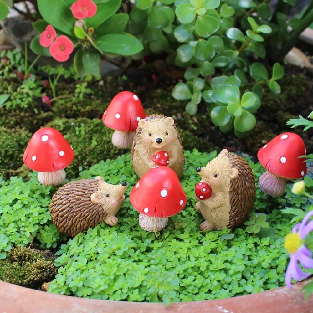 

7pcs Creative Resin Hedgehog Mushroom Statue Cute Cartoon Animal Sculpture Simulation Waterproof Garden Miniatures Figurine Gift