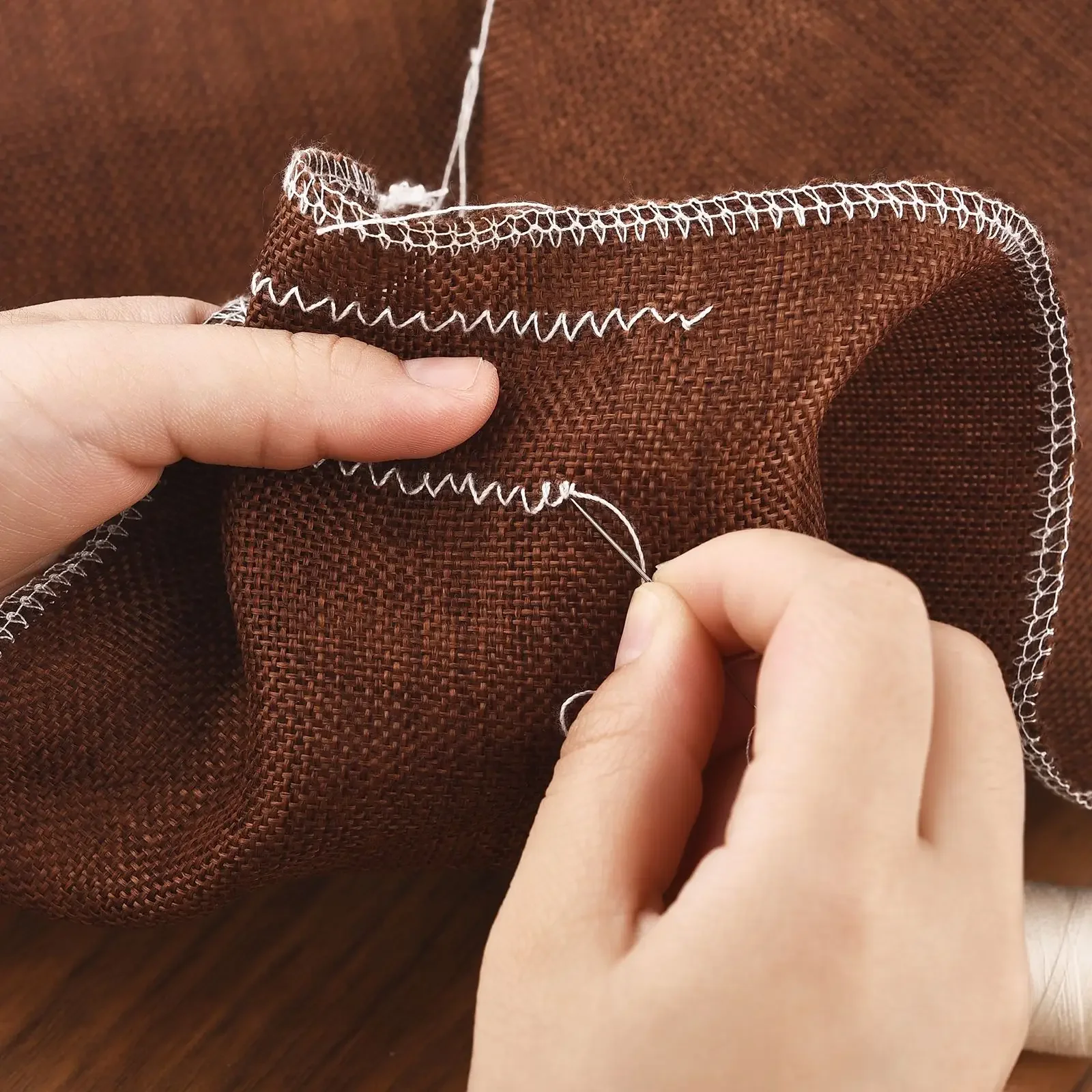 6Colors/Set Yarn Sewing Thread Roll Machine Hand Embroidery Tools 400 Yard Each Spool 100% Polyester Durable For Home Sewing Kit