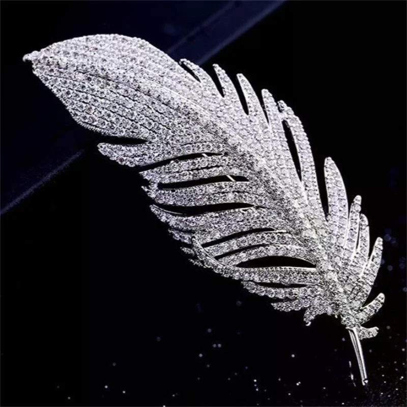 Vintage Rhinestone Brooch for Women Girls Baroque Rectangle Crystal Shell Pearl Brooches Elegant Wedding Christmas Ornament Gift