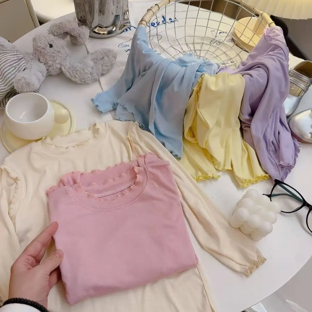 

Girls Spring Autumn Bottom Shirts 2025 New Korean Fashionable Sweetheart Solid Color Ruffle Trim Long Sleeve Top All-match