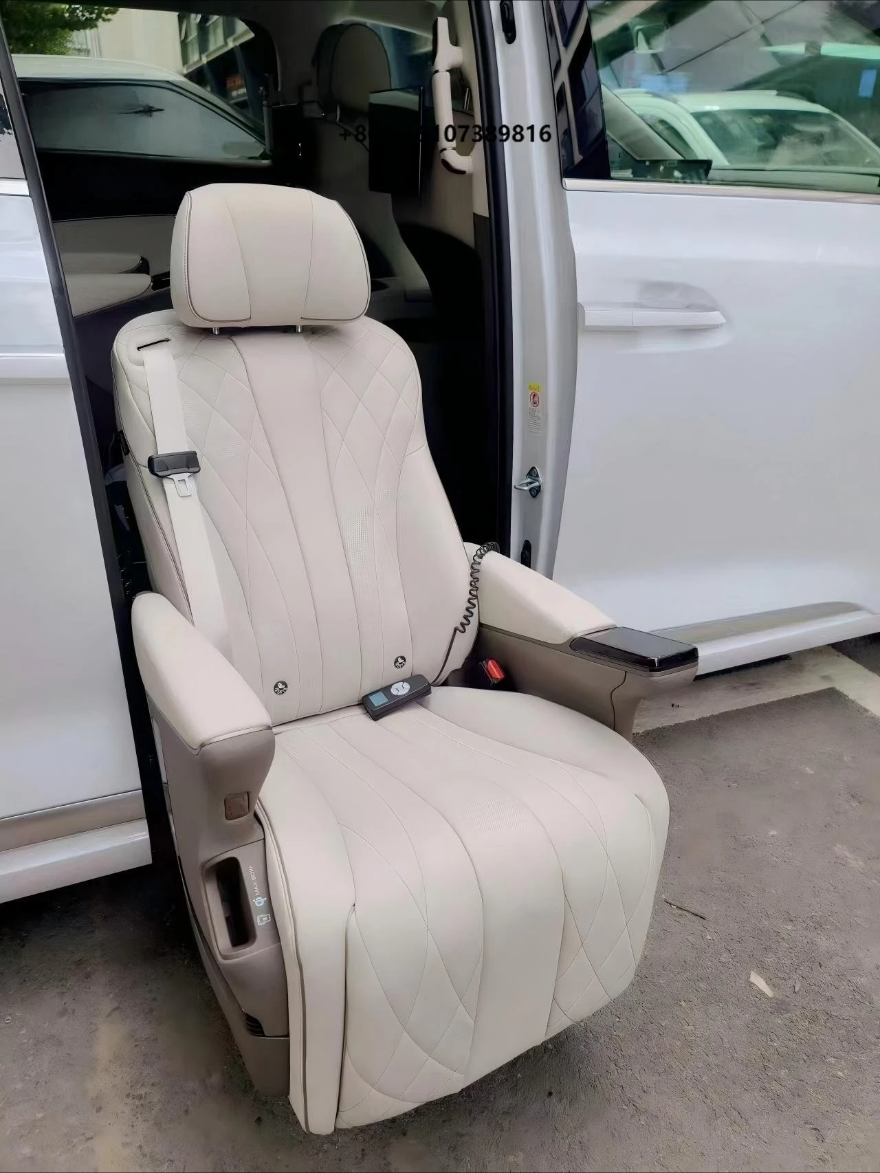 YLD Accessible Electric Swivel Car Seats Modified Turning Car Seats for Disabled People Transfer to Vehicle