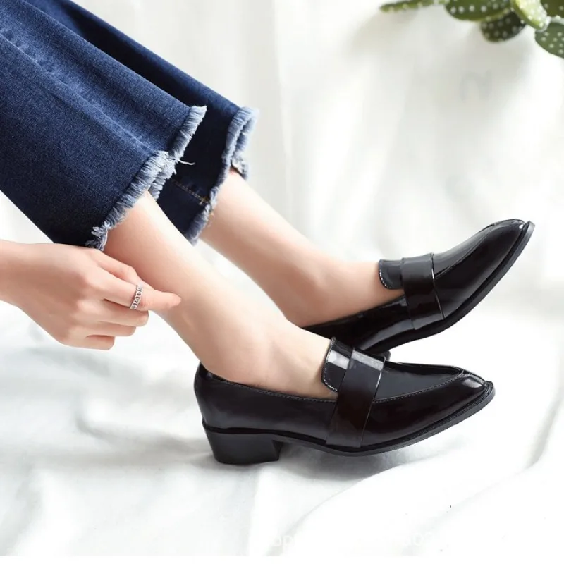 New Women's Shoes Luxury Leather Pointed Tip Loafers for Woman Fashion Classic Britain Casual Shoes Designer Shoes Zapatos Mujer