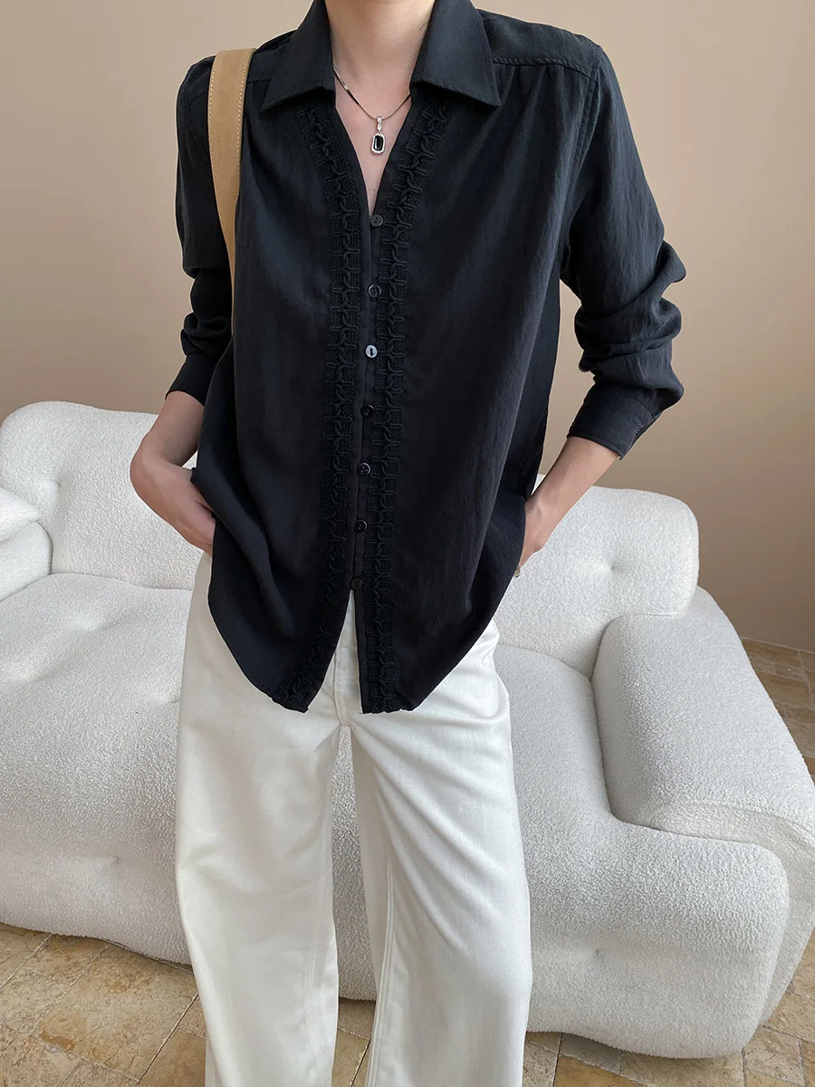 

Дизайн во французском стиле с переплетенной кружевной пряжкой и свободной рубашкой с длинными рукавами