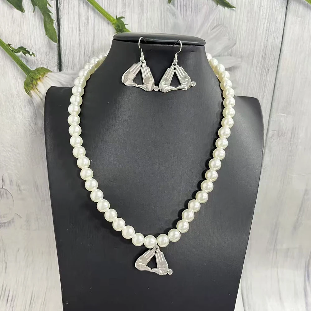 10mm Pearl Greek Letter 