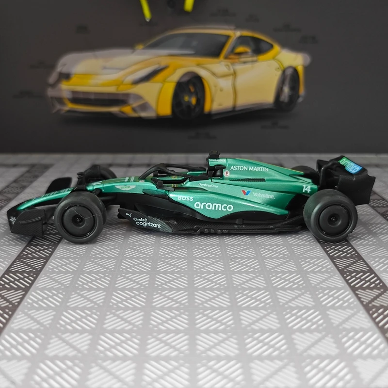 

1:32 Simulated Aston Martin F1 Racing Alloy Car Model Car Ornament Collection rich details, fine workmanship