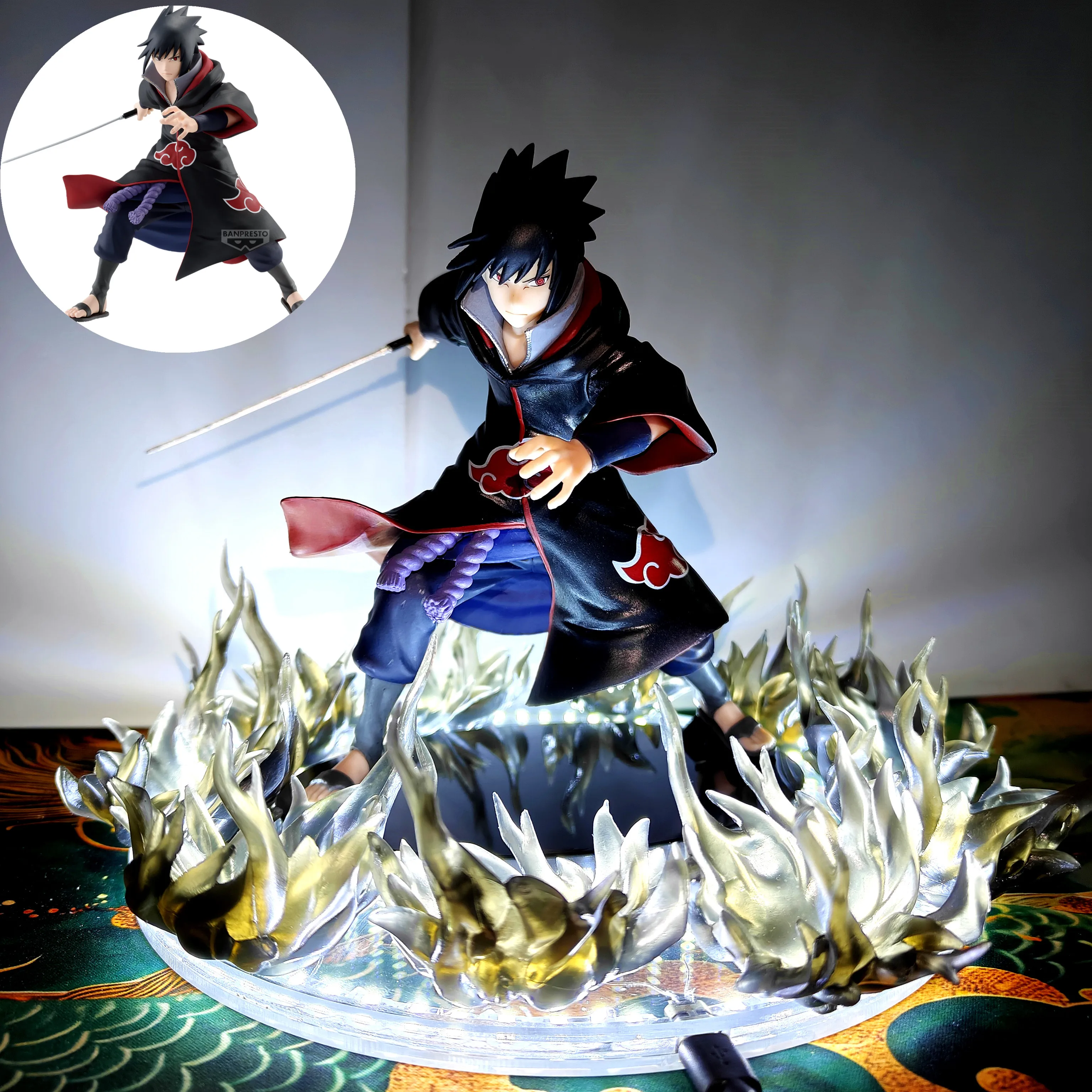 Anime Naruto VS Shippuden Sasuke Sharingan Amaterasu noir feu effet Led figurine jouets PVC modèle Collection