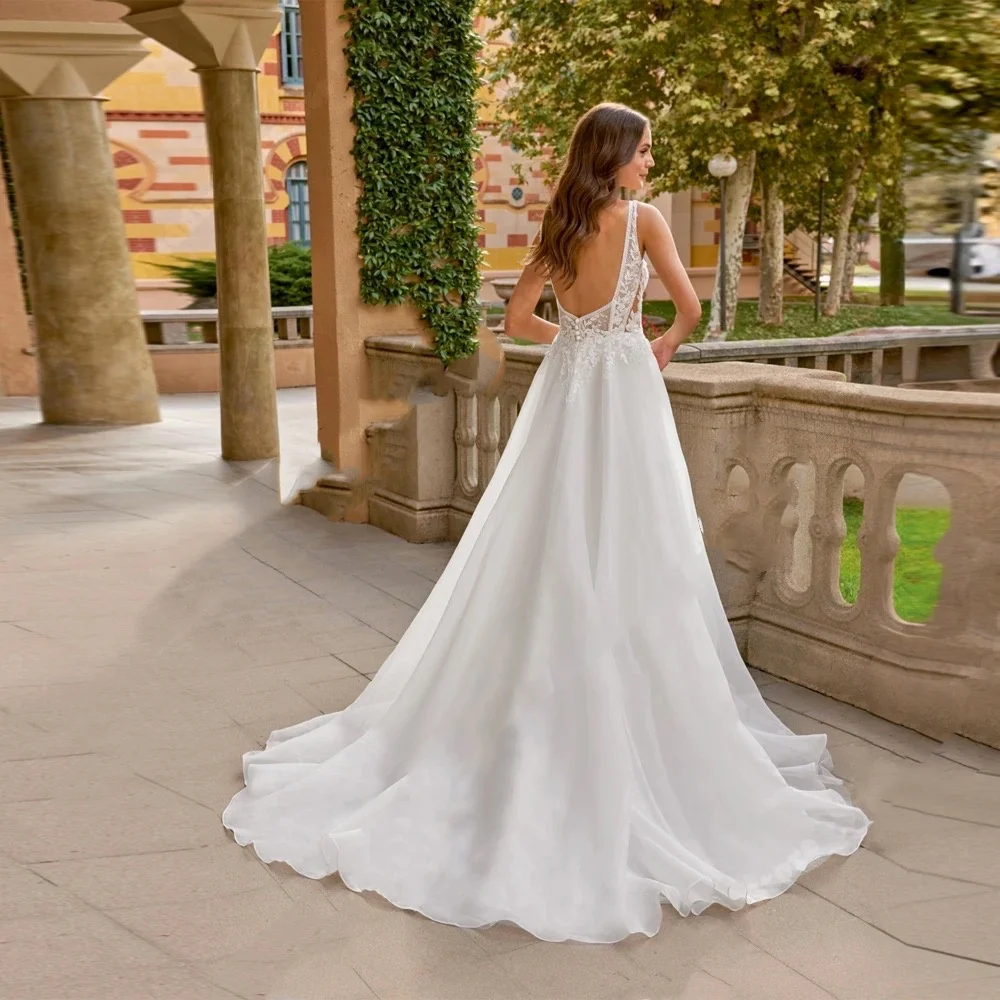 Gaun Pengantin Wanita Kerah V Seksi Kustom Gaun Pengantin Punggung Terbuka Tanpa Lengan Antik Gaun Pengantin A-Line Renda Applique Gaun Pengantin