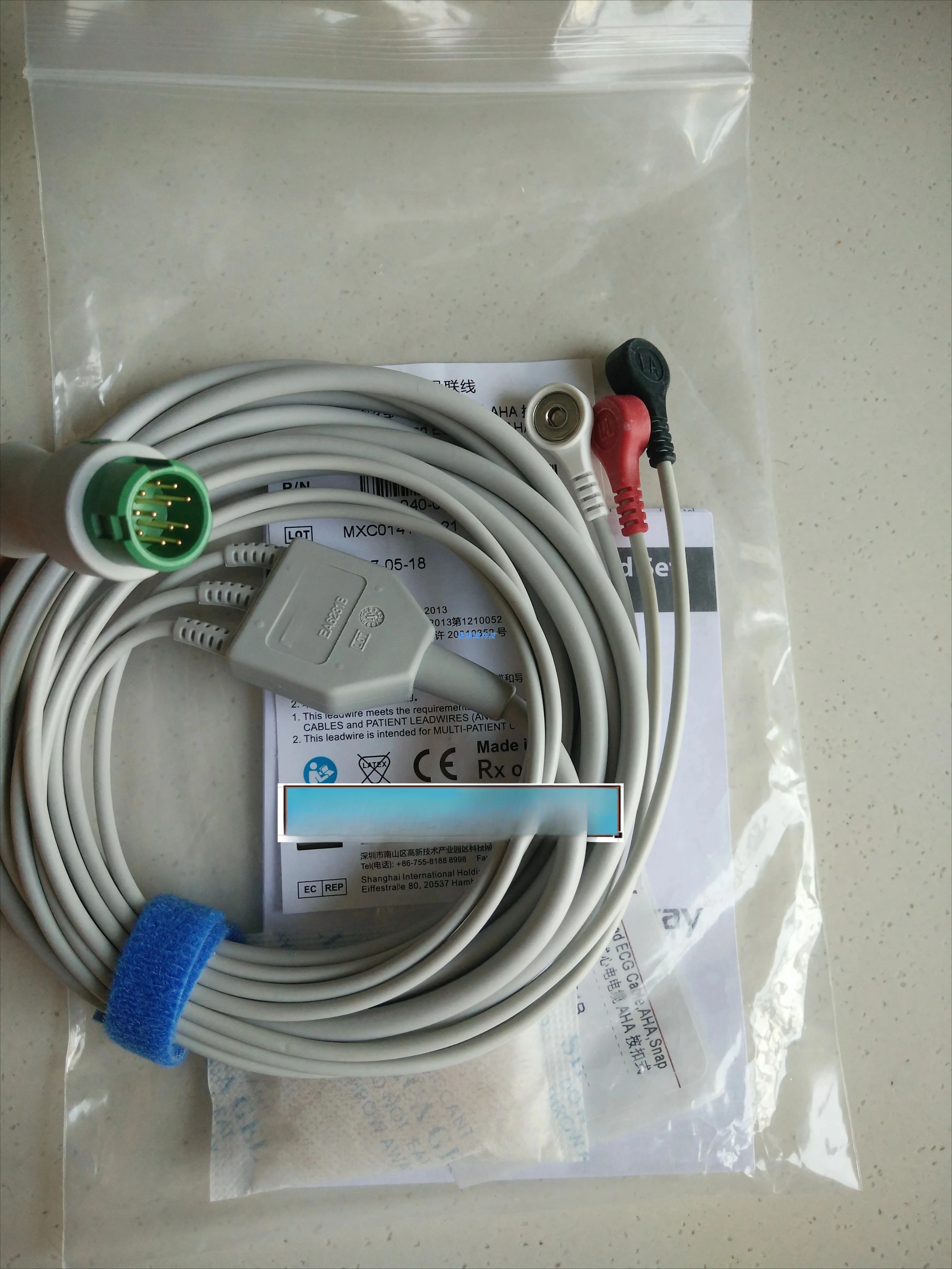 

The original integrated 12-pin 3-lead cable of the monitor is American standard AHA EA6231B