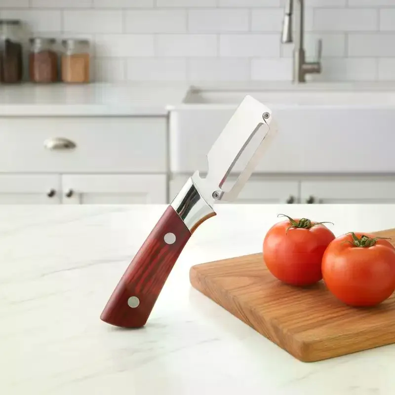 1 durable stainless steel peeler with handle, smooth operation, used for peeling and slicing fruits/vegetables