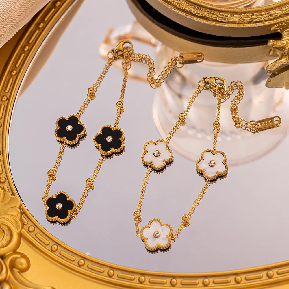 

18k Gold Plated Stainless Steel Five Leaf Petals Flower Bracelets For Women Light Luxury Dainty Lucky Link Hand Chain Jewely