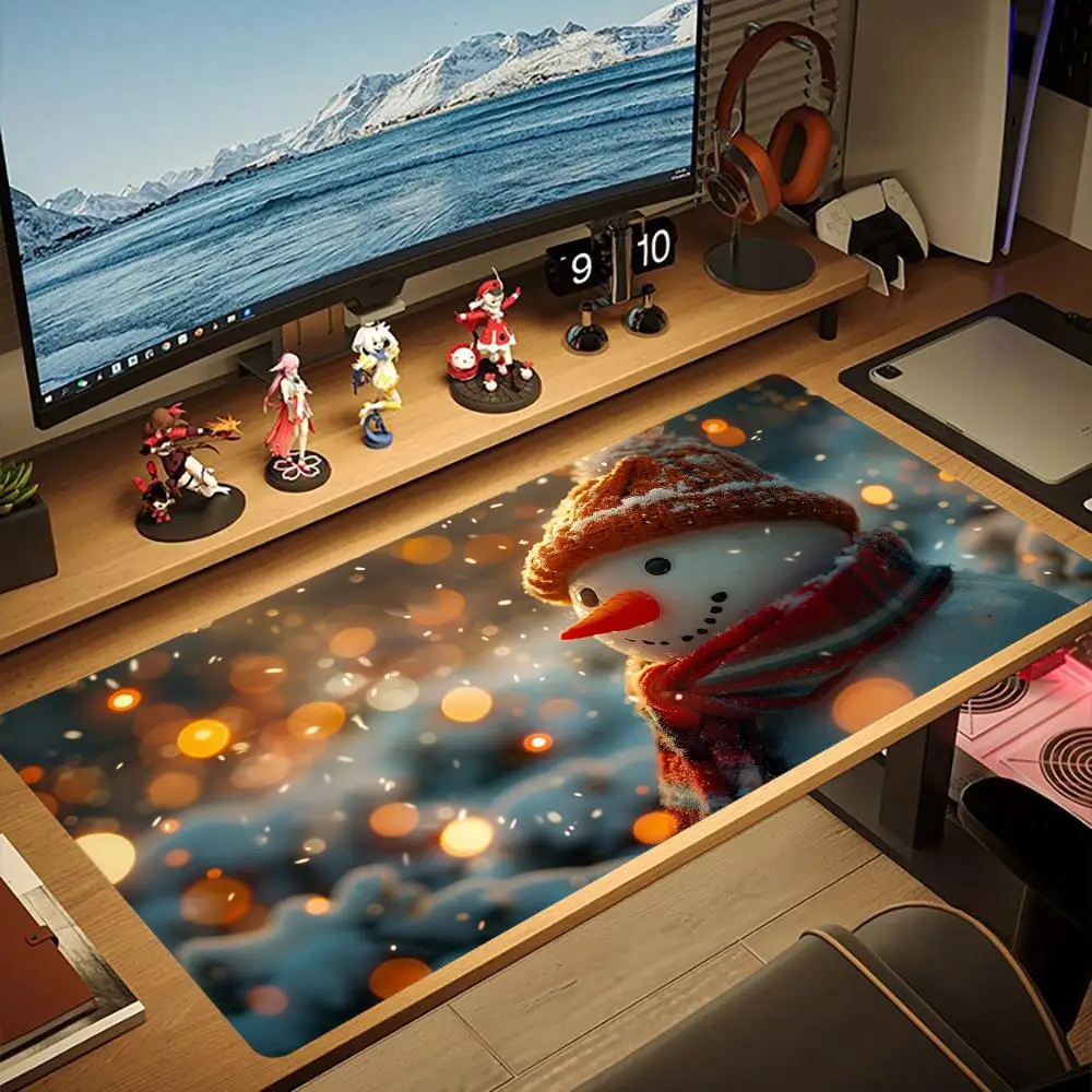 Warm Glow Christmas Snowman Mouse Pad Large Anti-Slip Rubber Gaming Durable Stitched Edge Suitable for Office and Desk Mats