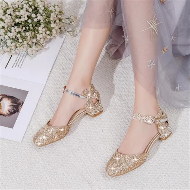 Principessa bambini scarpe in pelle ragazze sandalo dolce perla Casual Glitter bambini tacchi alti ragazze partito scarpe da ballo rosa oro argento