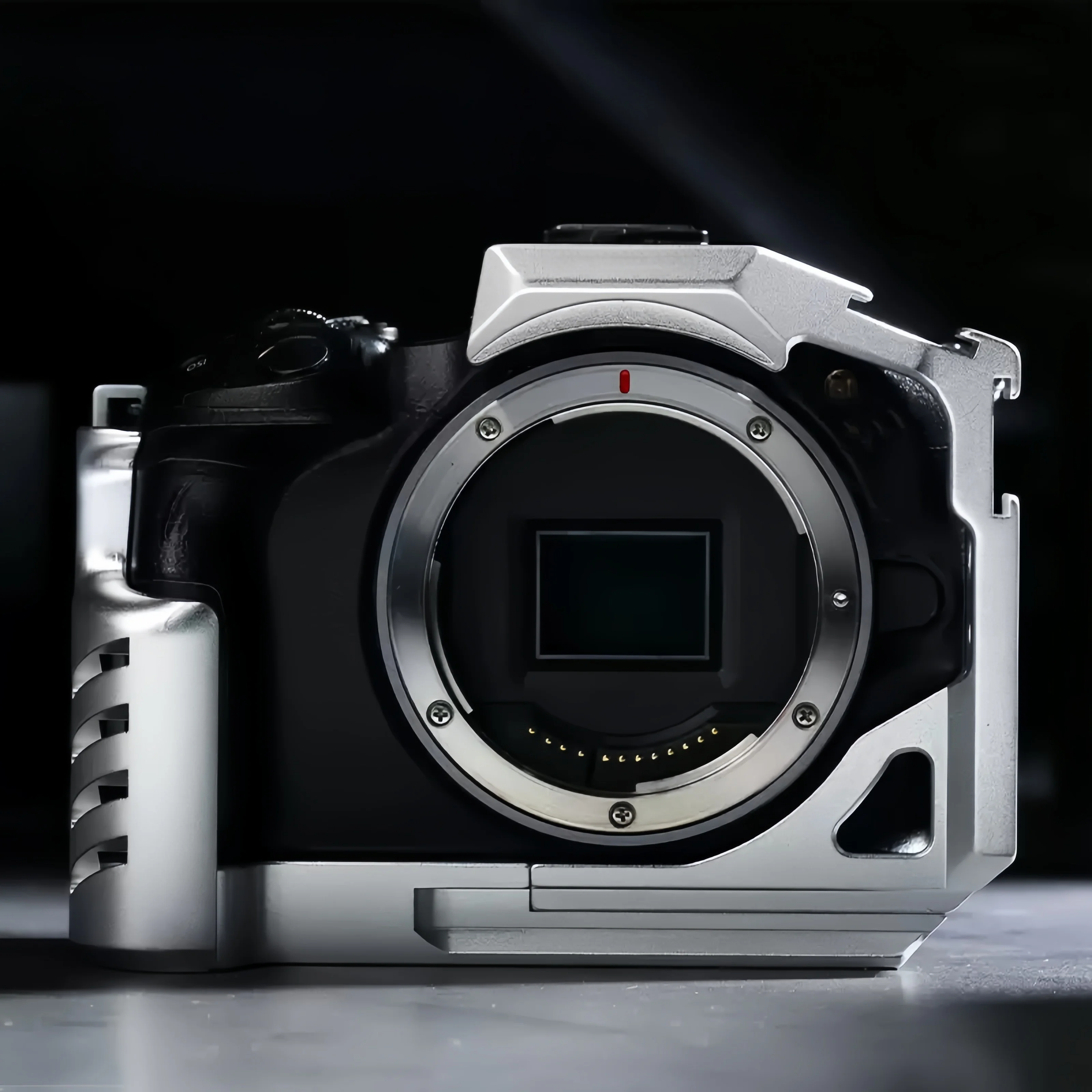 

Camera cage quick release stabilizer suitable for Canon R50 VLOG expansion Aluminum protection frame