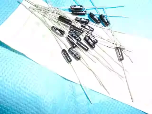 100PCS 2AP9 Detector Diode [White Letters on Black Background]