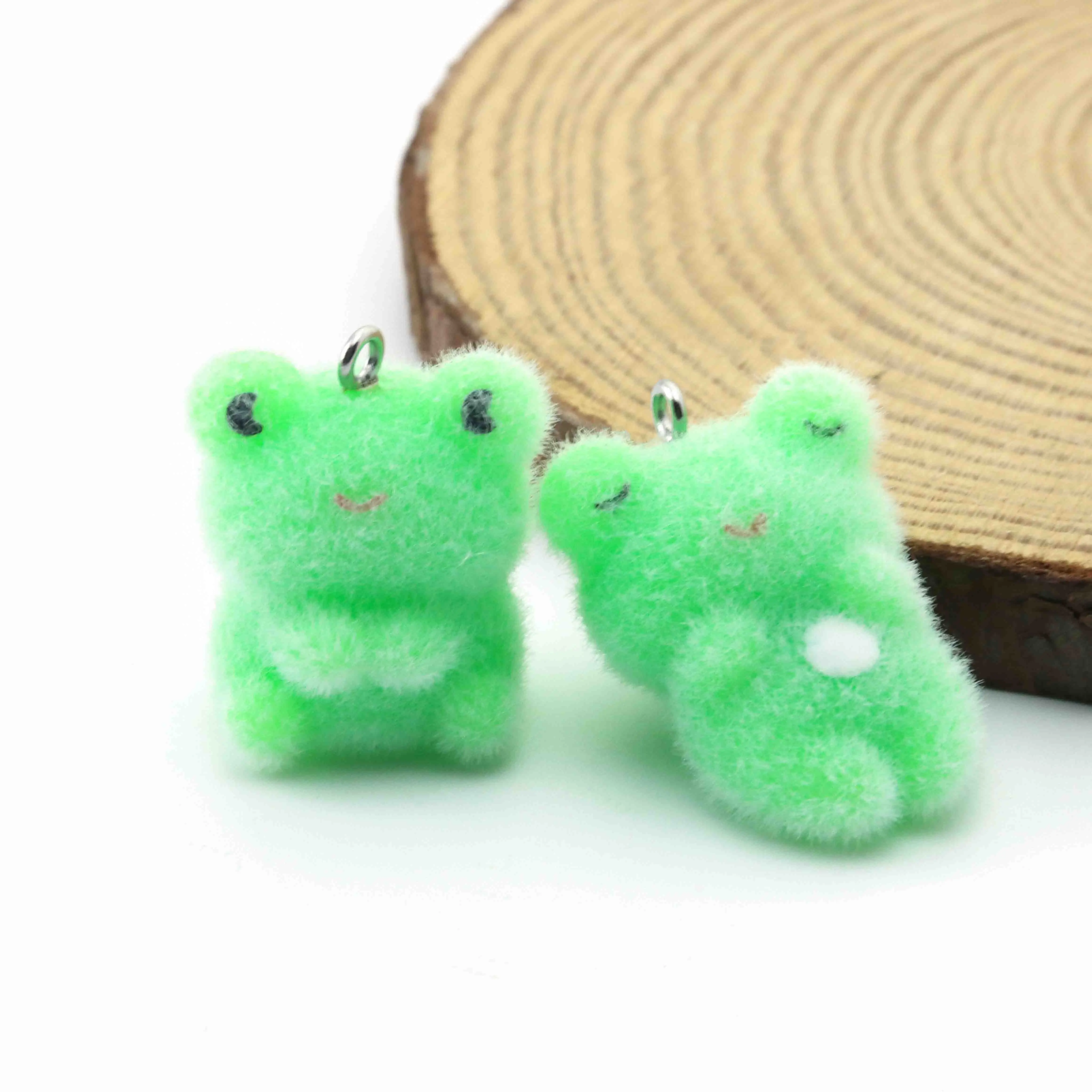 

10 шт., подвеска в виде лягушки из флокированной смолы для изготовления ювелирных изделий, ожерелье для мобильного телефона, автомобиля, небольшой кулон, аксессуары