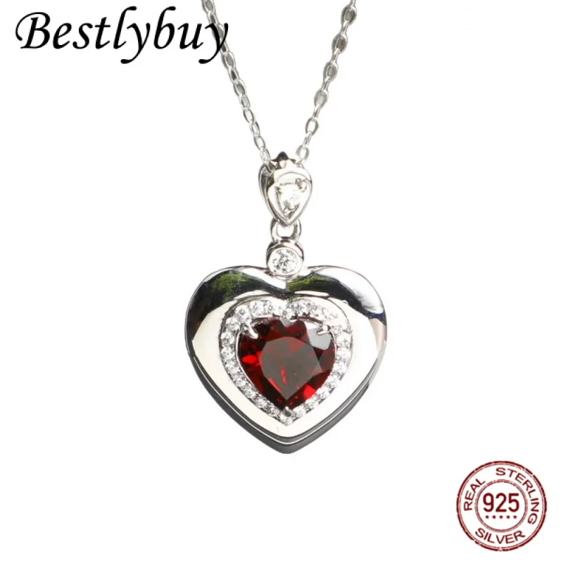 

New Natural Garnet s925 Pure Silver Natural Garnet Heart Pendant for Women, Exquisite and Fashionable Design Clavicle Chain
