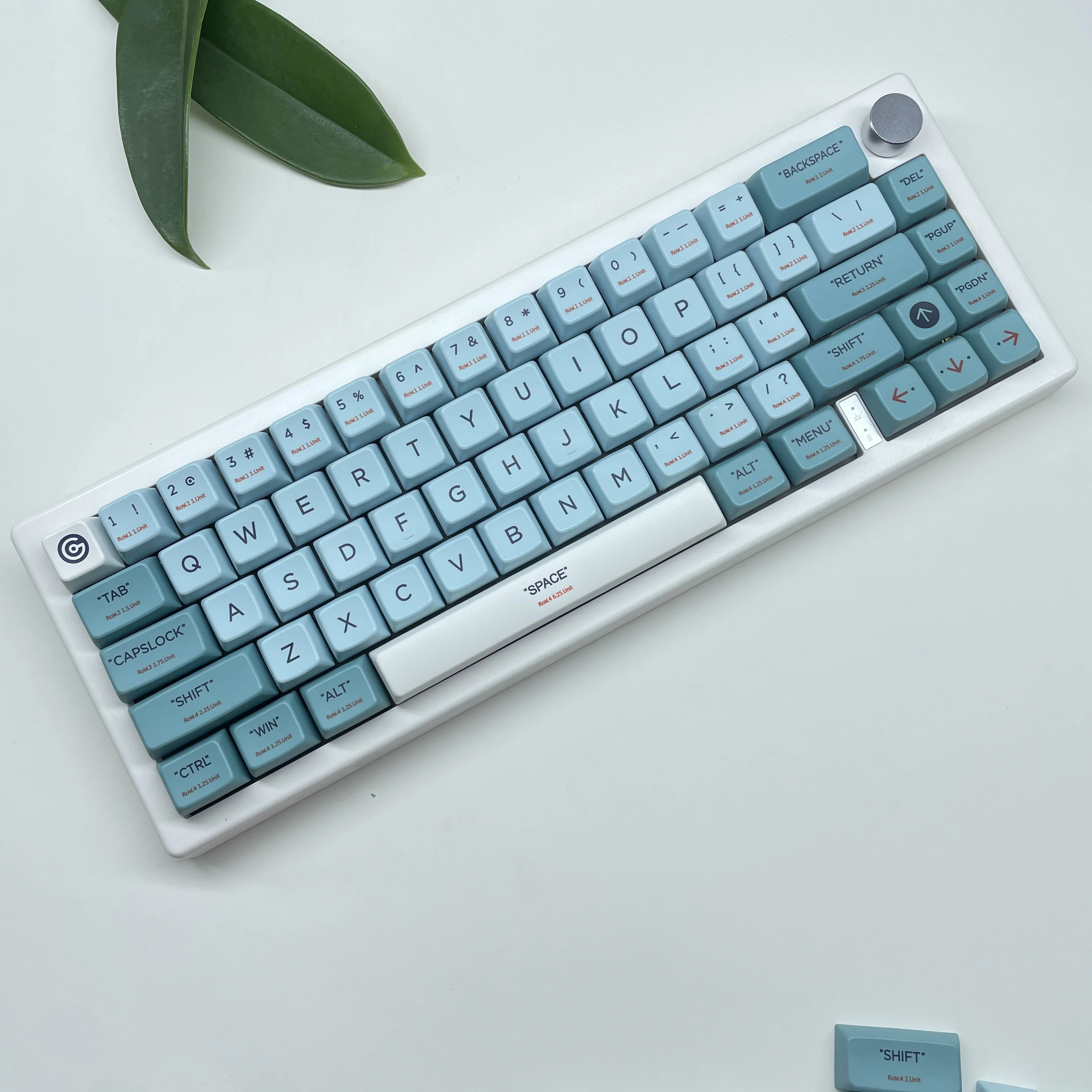 

Iceberg plastic keycap mda height pbt material sublimation 646875/84/87/104/108 glacier keycap