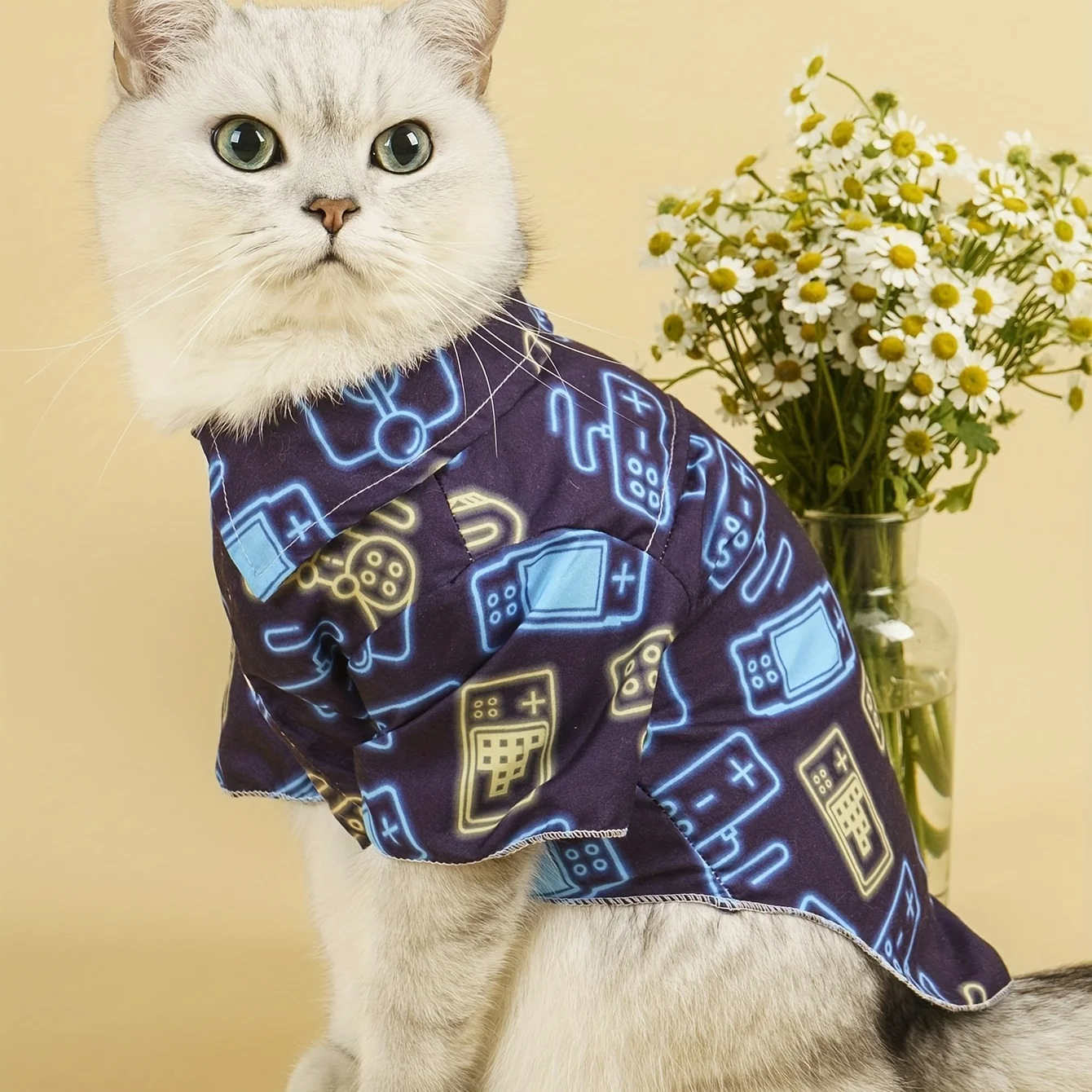 Pet clothes: dog and cat shirts are comfortable, breathable, elastic, not tight, and the pattern is beautiful, simple and genero