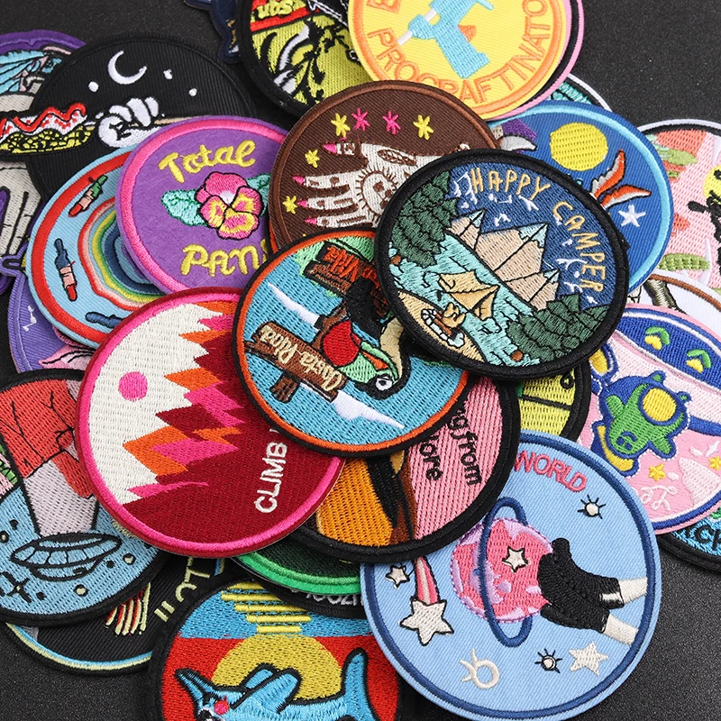 Circular Wild natural scenery Patches Badges Embroidery Patch Applique Ironing Clothing Sewing Supplies Decorative animal