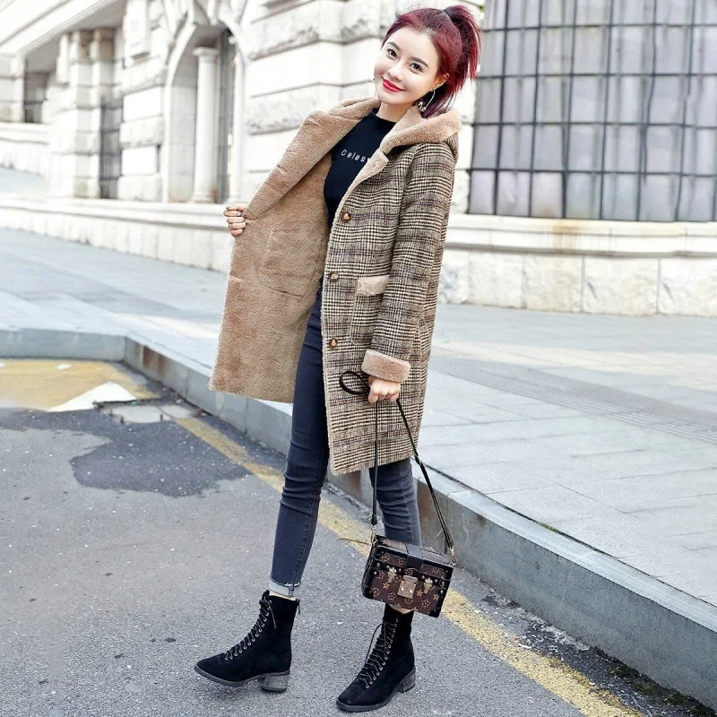 Autumn Winter Wool Coat Women Plaid Sheep Shear Leather Fur Mid Long Coats Plus Velvet Thick Hooded Warm Wool Lady Coat