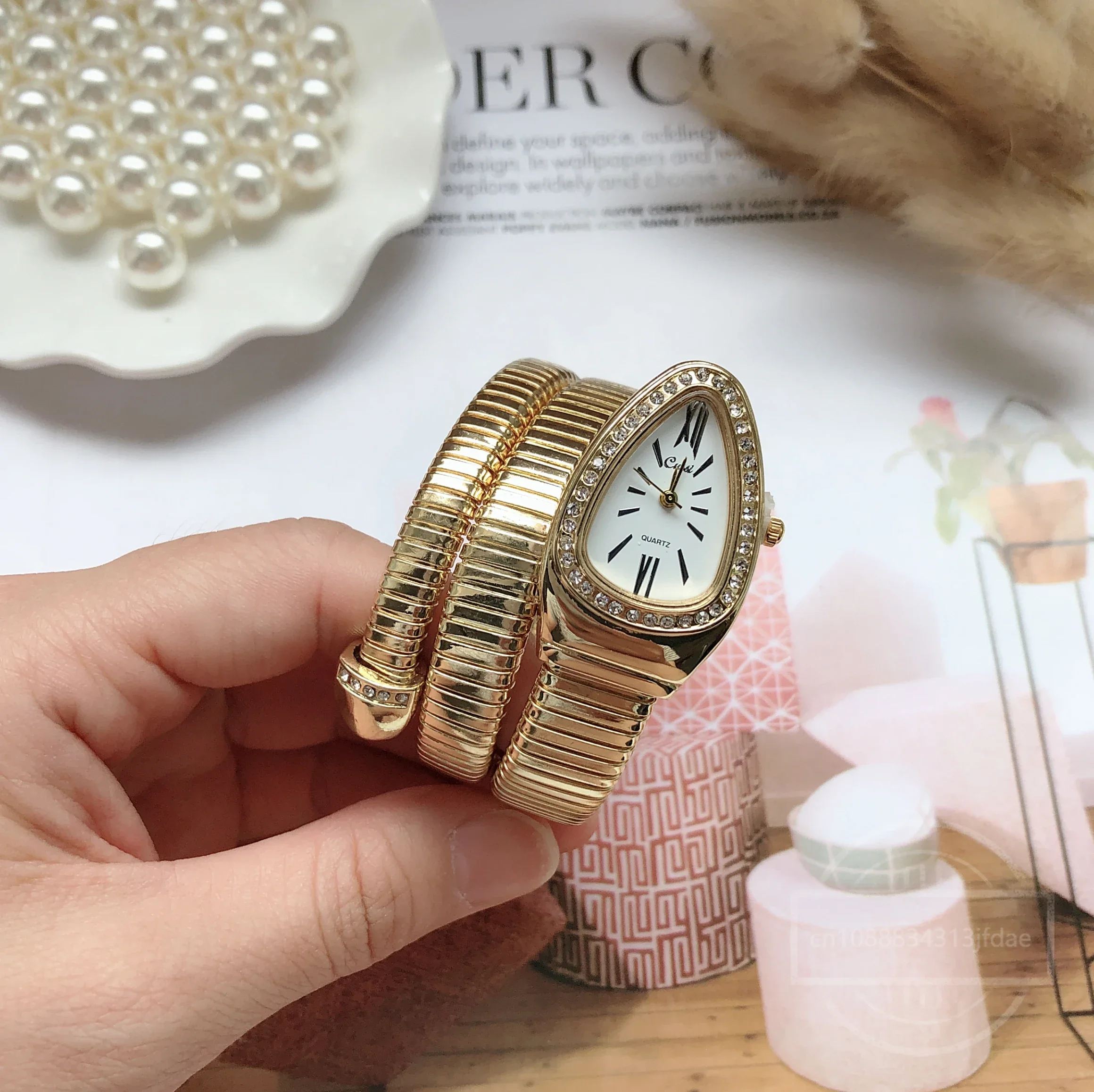 Women Quartz Watch Bracelet Stainless Steel Fashion Gold Ladies Watches Clock High-quality Luxury Ladies Wristwatch