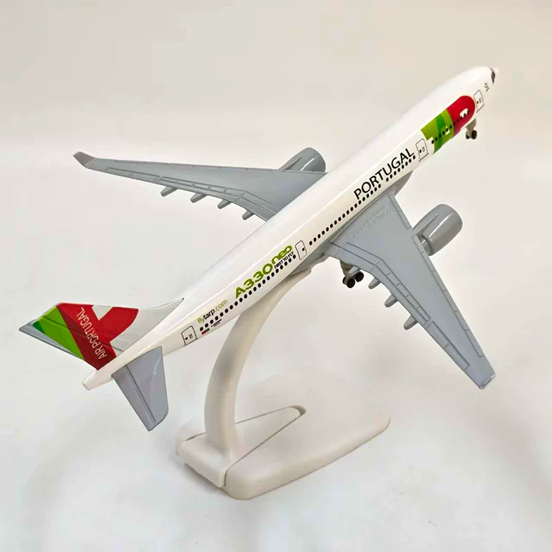 Circa 20 cm di lunghezza A330 modello di aereo in lega collezione statica decorato regali di festa giocattoli regalo souvenir
