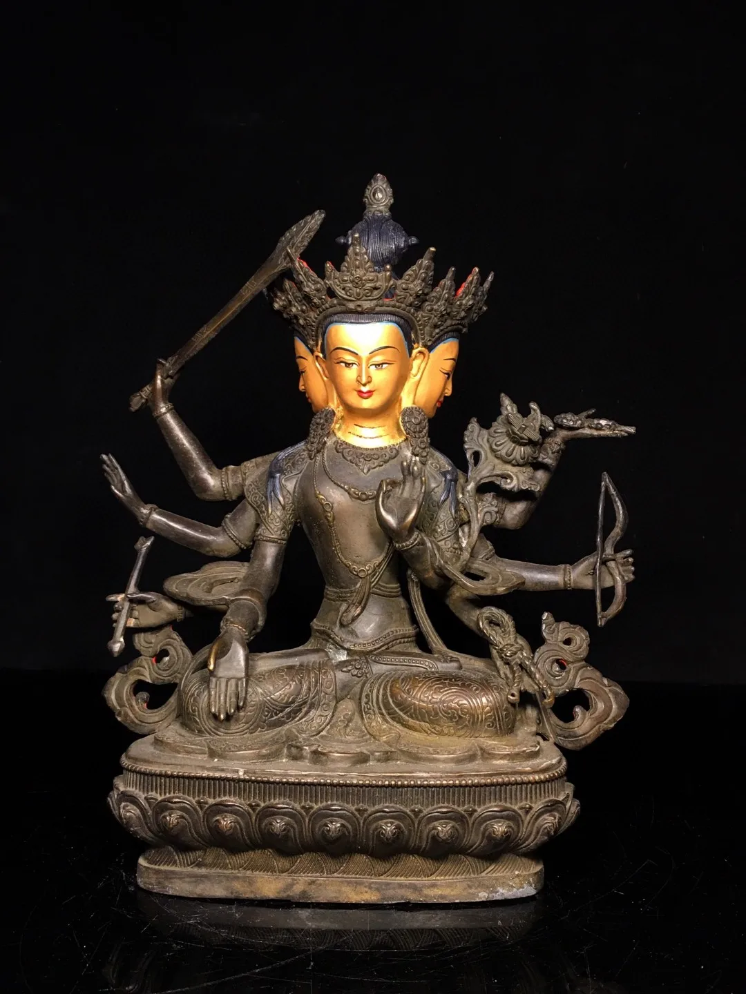 Tibetan brass gilt painted face three sides eight arms Zunsheng Buddha Guanyin Tara ornament Home Hall ornament 31 cm