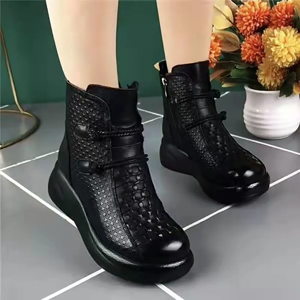 PU Leather Plush Martin Boots For Women Solid Color Thick Warm Insulated Female Snow Boots Anti-slippery Casual Footwear