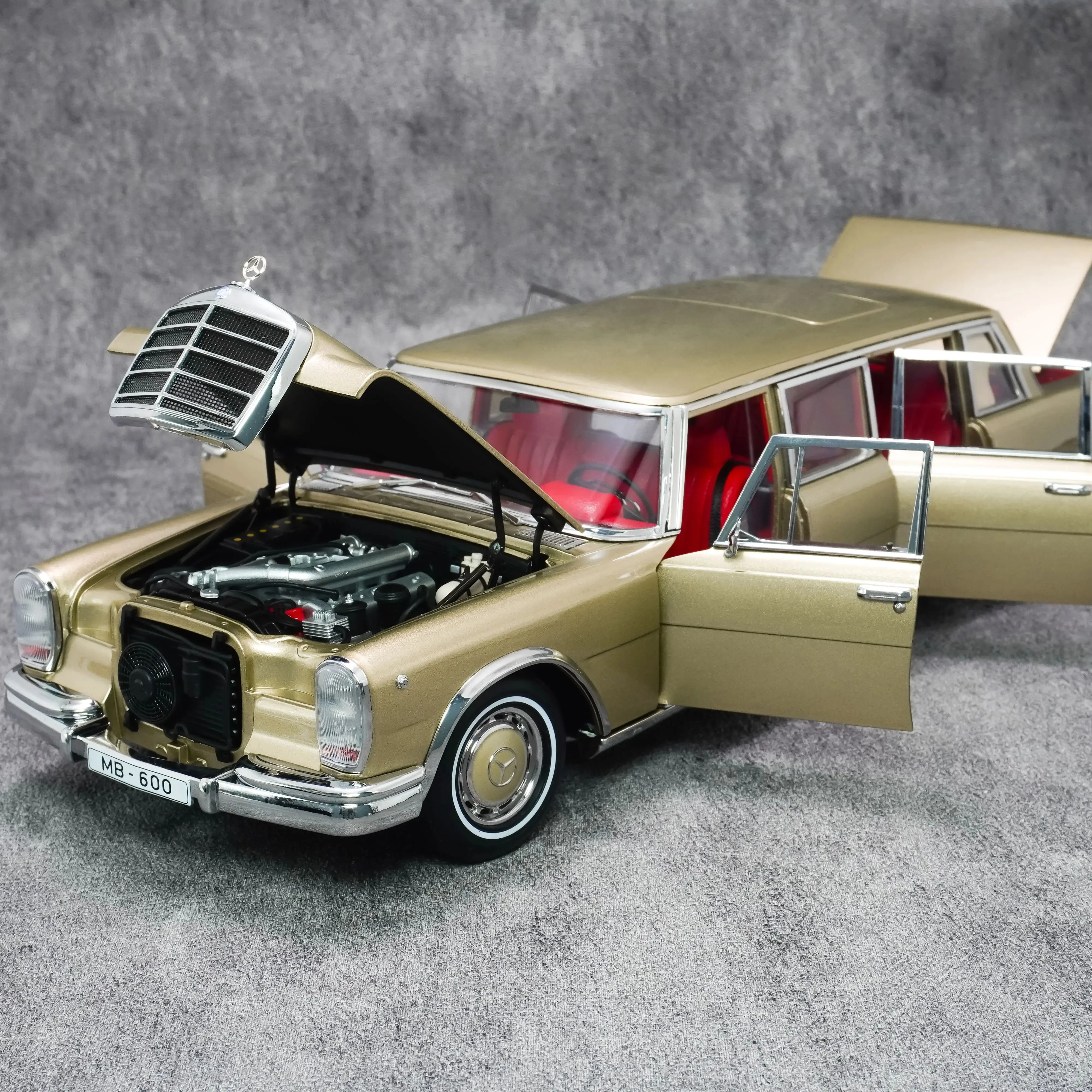 

Kengfai1\18 Mercedes-Benz Pullman литье под давлением металла модель автомобиля