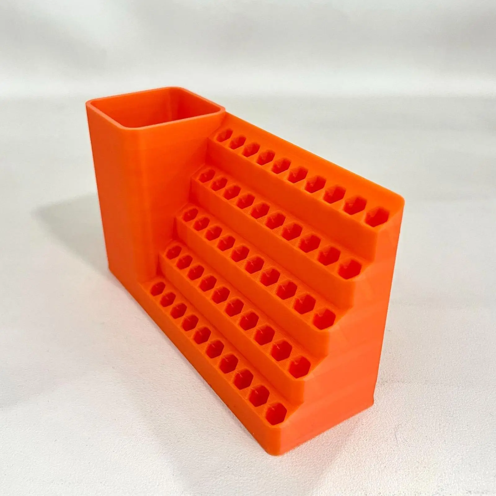 Wall-mounted Pegboard Peg Boards Space Saving 50 Holes Display Rack Hanging Tool Organizer for Home Office Screws Utility Tools