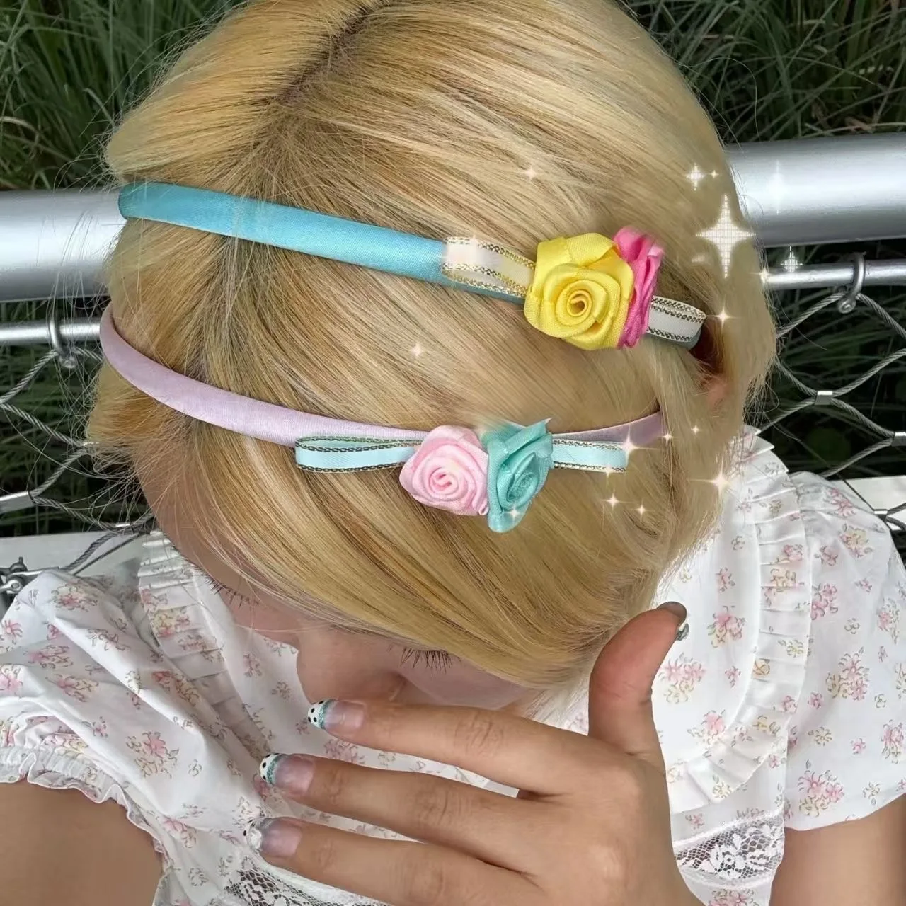 

Y2K Girls Sweet Ins Retro Rose Hairbands Cute Girls Headbands Bright Color Teeth Headband Women Girls Hair Accessories Headwear