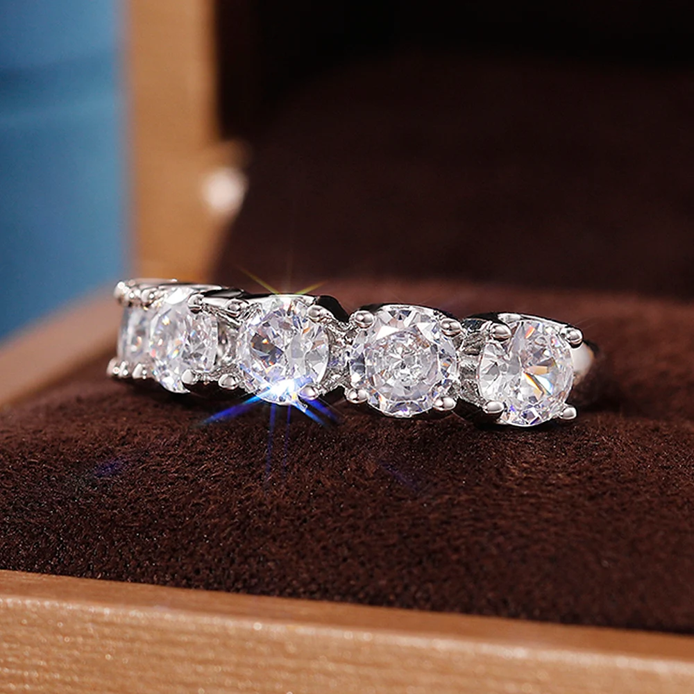 Huitan Fashion Crystal Cubic Zirconia Rings for Female AAA White CZ Office Lady\'s Finger Accessory Simple Stylish Women Jewelry
