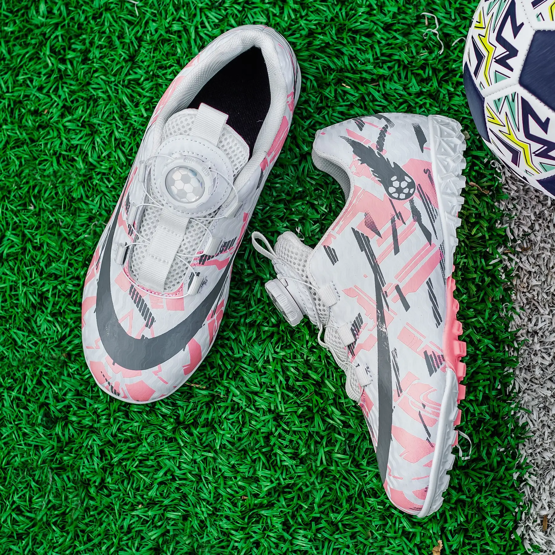 

2024 New Rotating Button Soccer Shoes Four Seasons Sweat Absorbent Breathable Turf Soccer Shoes