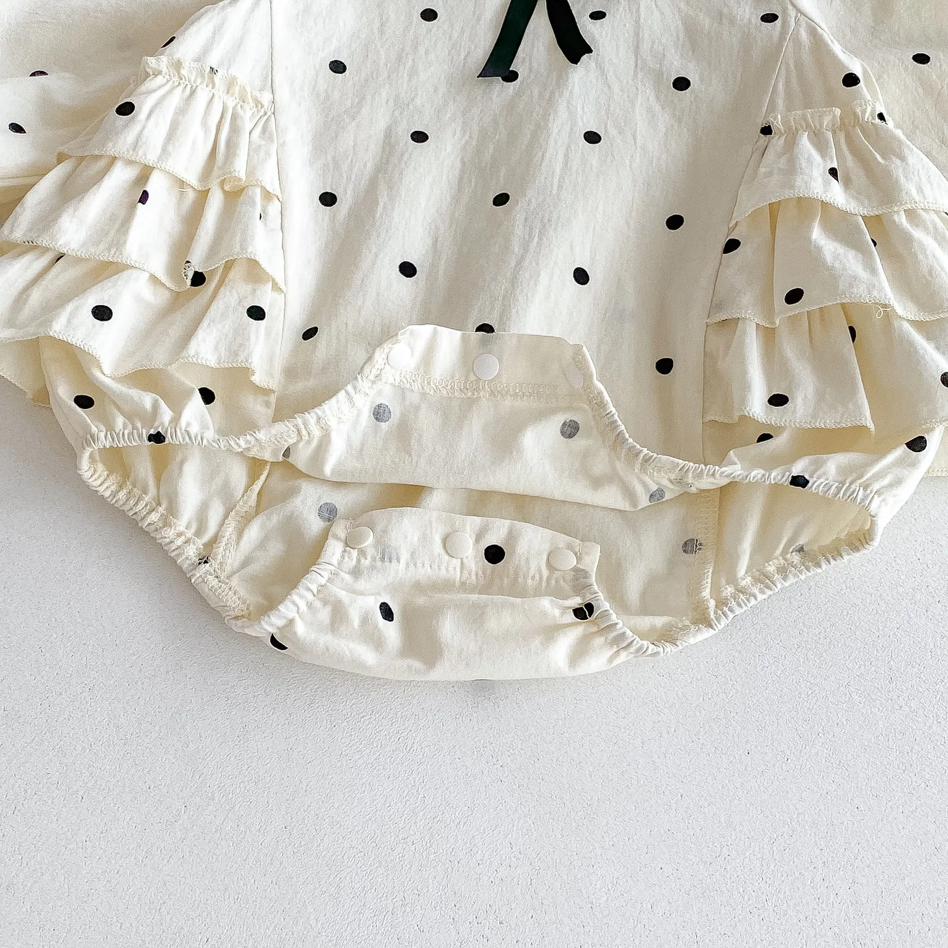 2026 Herbst Prinzessin Baby-Body mit Polka-Dots, Rüschen und Peter-Pan-Kragen, Kleinkind-Einteiler mit Langen Ärmeln, Weiche Babykleidung für Mädchen – Detail 8