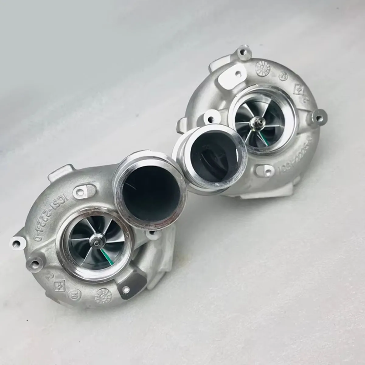 

079145722B 079145721B JH5 Twin Turbocharger Compressor Housing with Cartridge / CHRA Fits for Audi RS6 RS7 4G 4.0 TFSI Engine