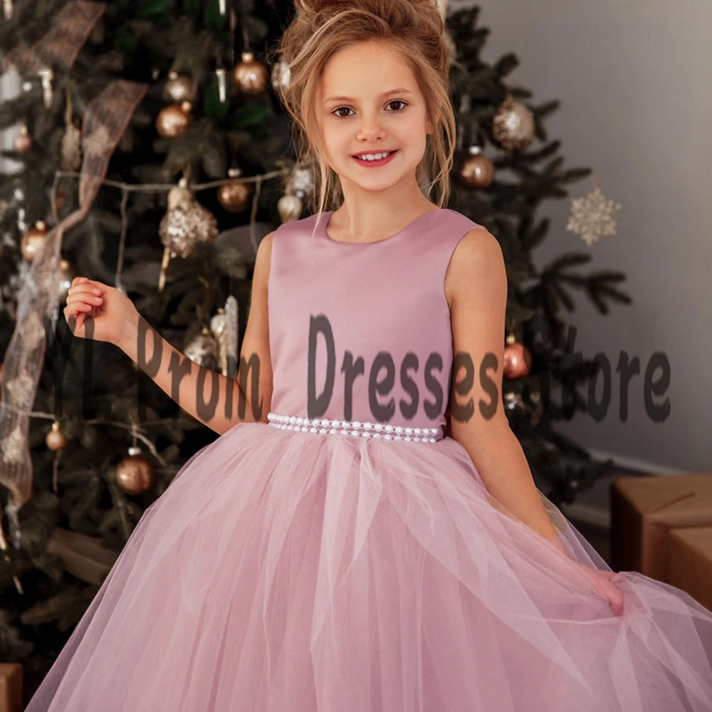 YL Staubigen Rosa Tüll Blume Mädchen Kleider Perlen Gürtel Scoop Neck Geburtstag Party Ballkleider Bodenlangen Backless Prom Kleid