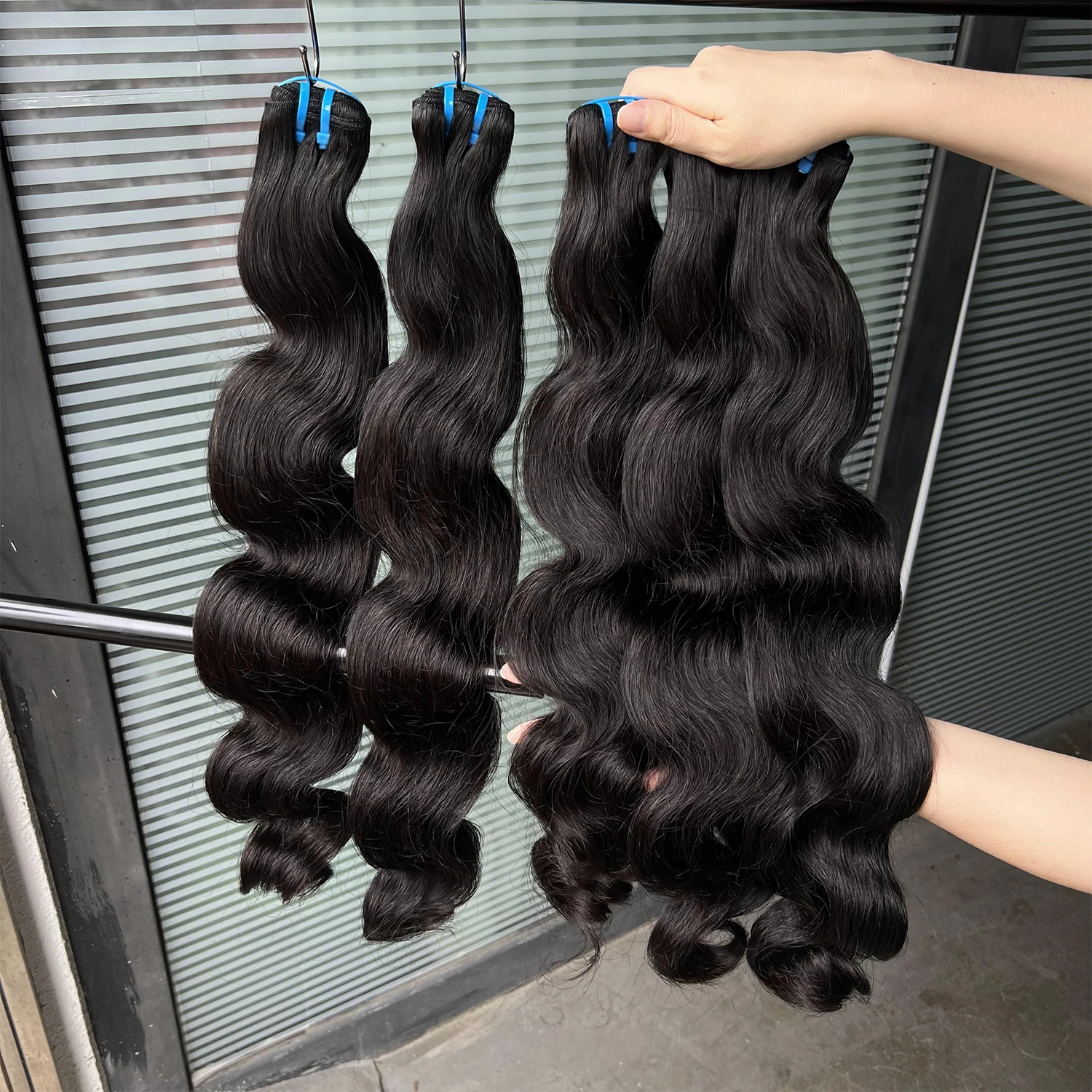 Swanee 15a onda do corpo cabelo birmanês feixes de cabelo virgem cor natural 100% não processado feixes tecer cabelo humano para áfrica feminino