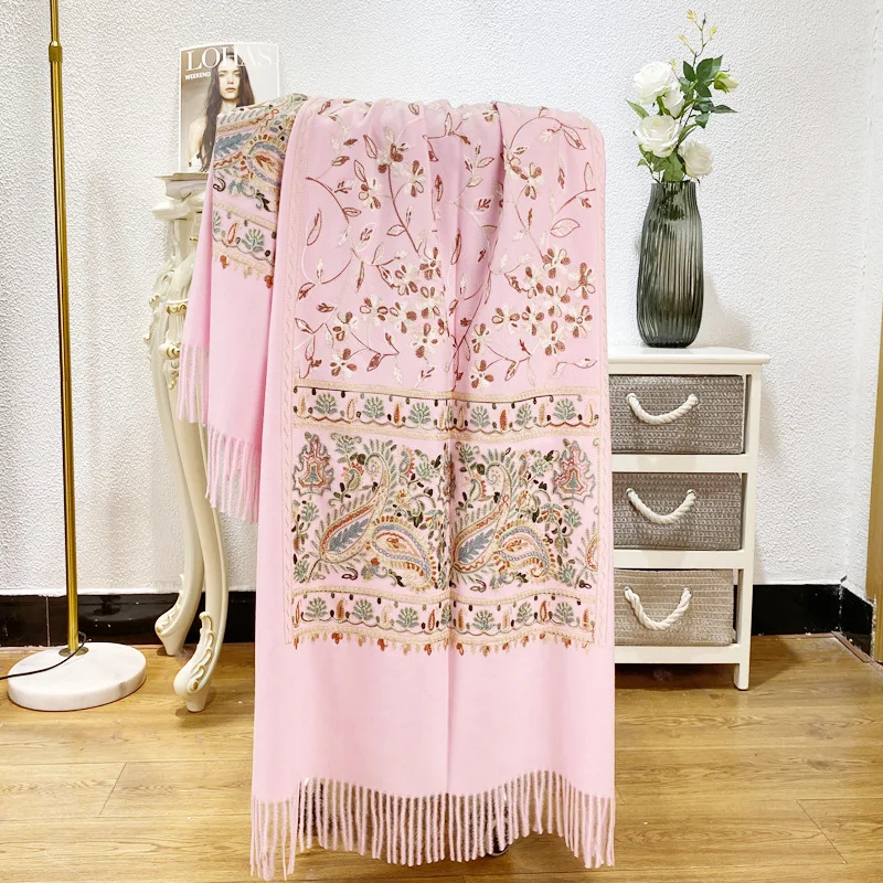 Women Embroidery Pashmina Cashmere Scarf 2024 New Warm Tassels Scarf Long Size Shawl Fashion Holiday Blanket Shawl Scarves