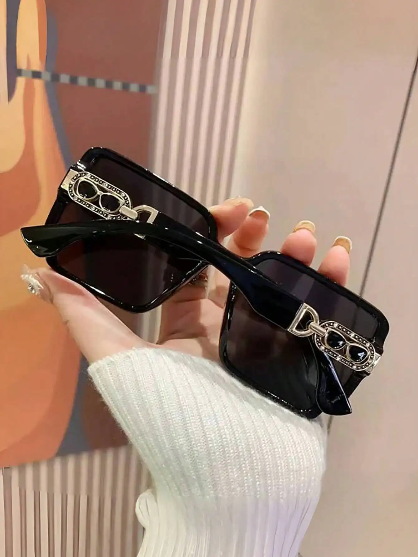1pc Luxury Square Frame Fashion Glasses, European & American Style Versatile Glasses For Women image 3