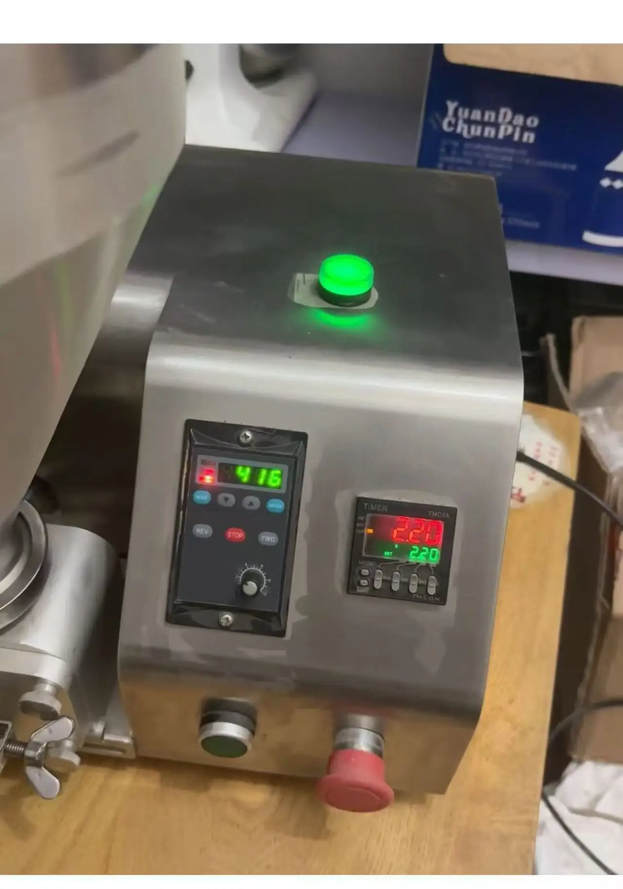 

Машина для розлива сливок для хлеба, джема б/у