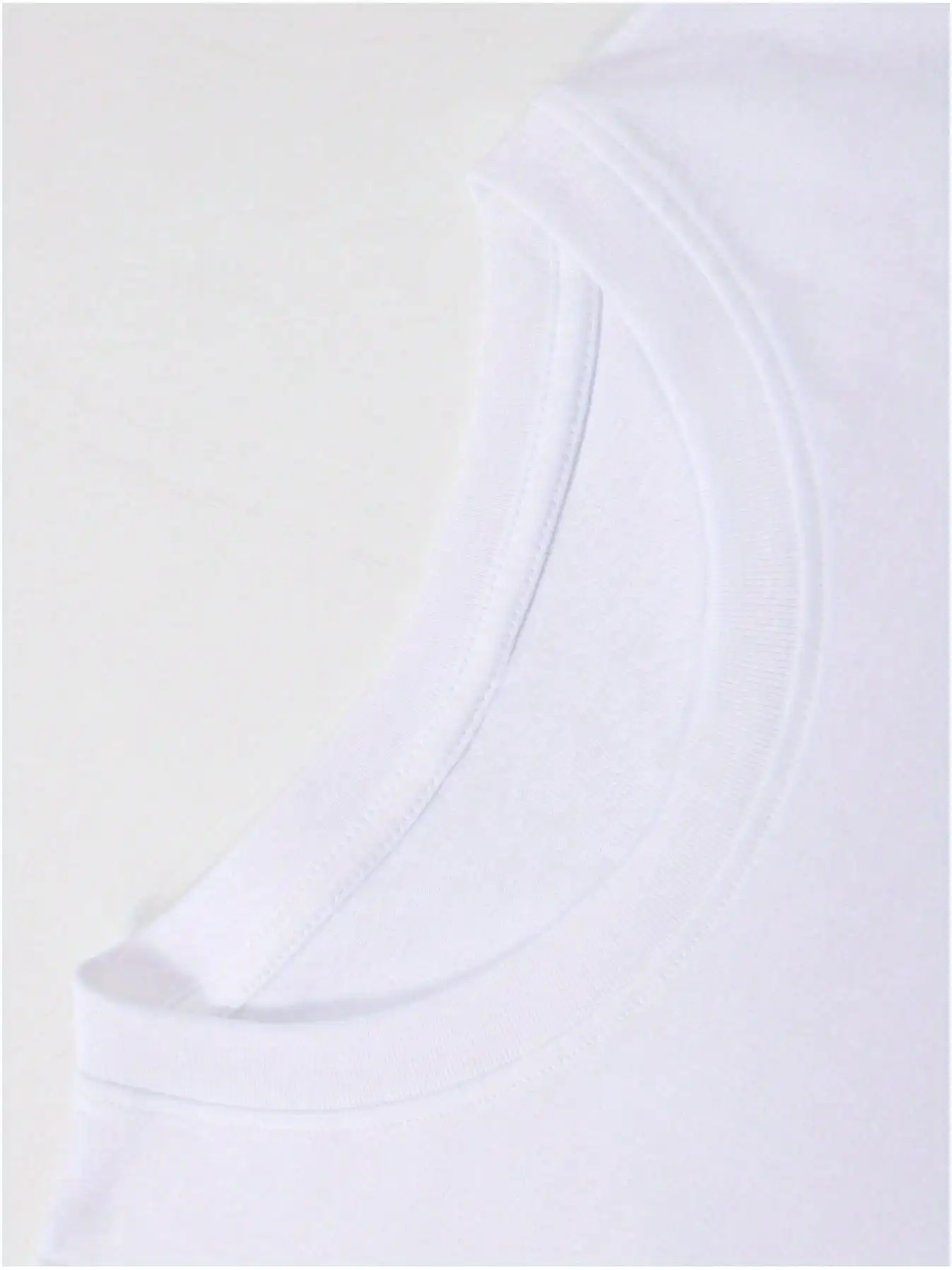 เสื้อยืดผ้าฝ้ายสีขาวสำหรับผู้ชายพร้อมกราฟิกหูฟังที่ละลายสีสันสดใส สไตล์สตรีทลำลอง แขนสั้น คอกลม