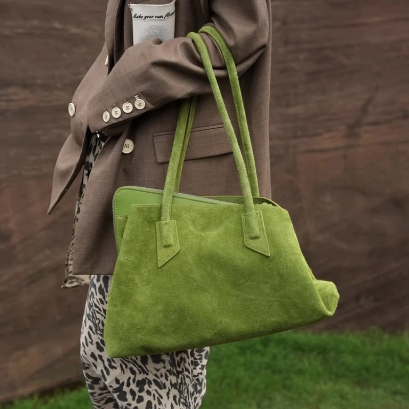 Bolso de mano de diseñador de lujo para mujer, nuevo bolso de mano de piel de becerro de alta calidad con dos asas superiores enrolladas, bolso de hombro con bolsillo deslizante interno