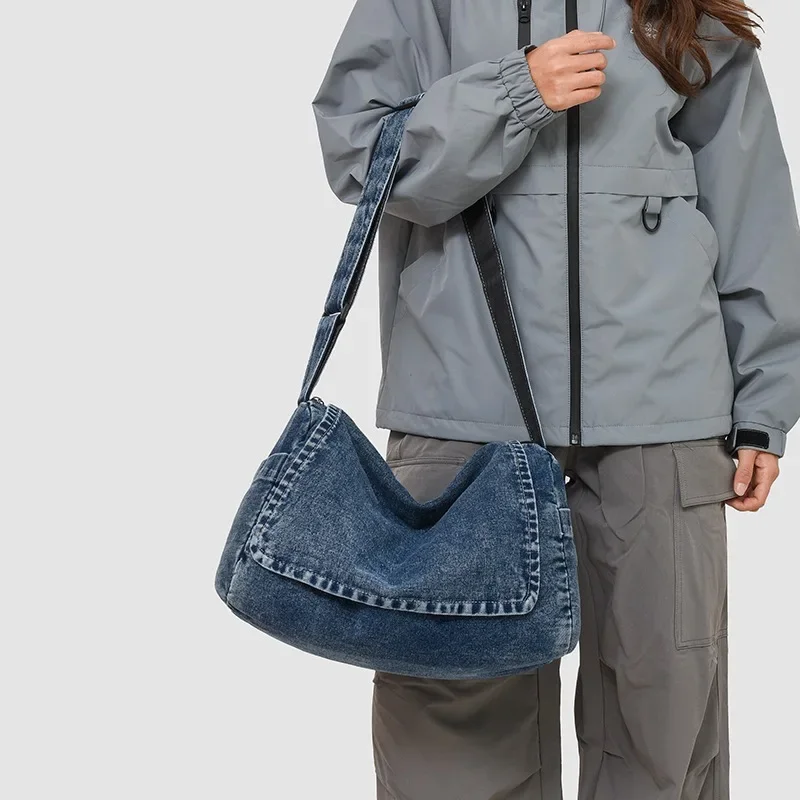 

Новинка 2023 года, женская джинсовая сумка на осень и зиму, модная ретро-сумка большой вместимости на плечо и через плечо с застежкой-молнией