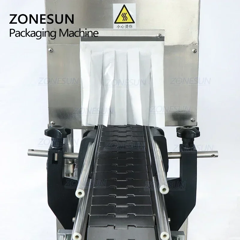 

ZONESUN ZS-SX405 Automatic Bottleneck Cover Label Heat Shrinking Packaging Machine PP PVC Film Shrink Sleeve Labeling Machine