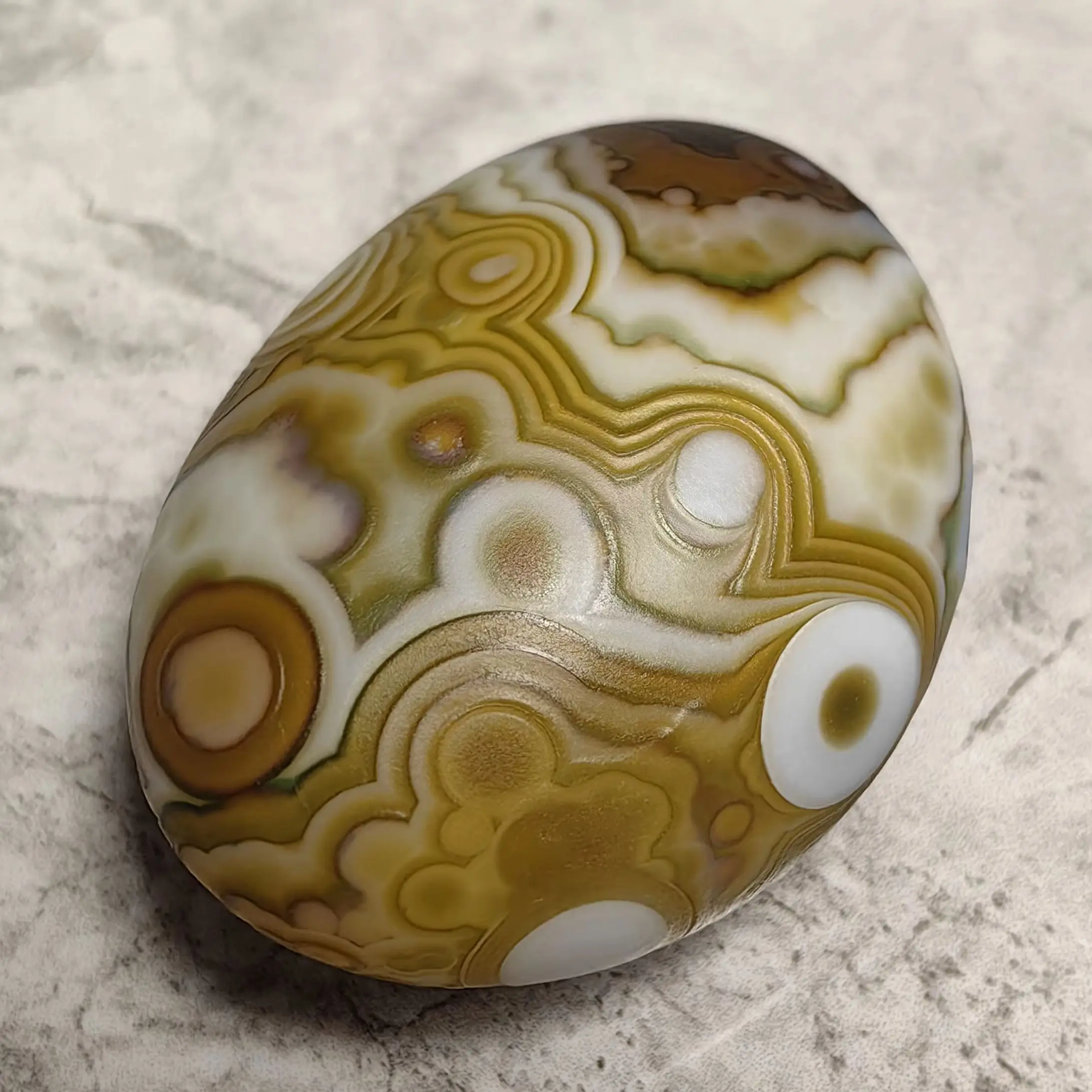 Pure Natural Haut-relief Divine Eyes Agate Gobi Artistic Conception Scen Rough Stone Palm Stones Mineral Specimen Home Decor