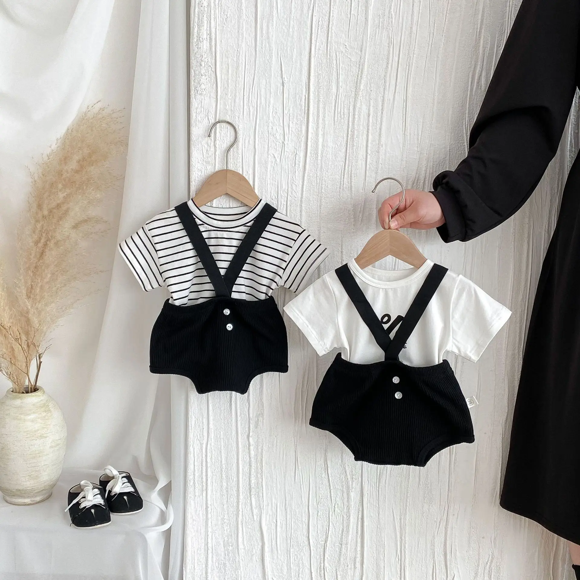 2025 Summer New Baby Sleeveless Strap Bodysuit Solid Infant Toddler Overalls Boy Girl Newborn Baby Cotton Ribbed Jumpsuit 0-24M