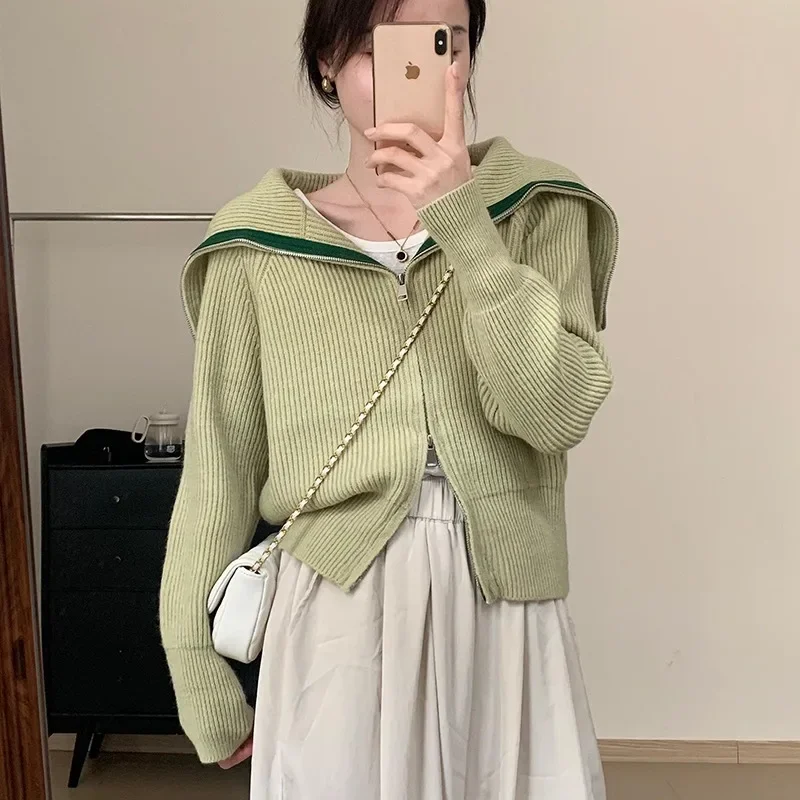 Design Sense Big Lapel Zipper Color Sweter Kardigan 2024 Jesień i zima Nowa odzież damska Koreański swobodny wyszczuplający top z dzianiny