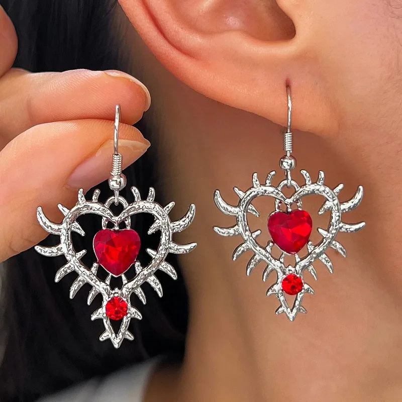 Gothic Red Spiky Heart Earrings for Women Silver Color Edgy Punk Thorn Spiked Heart Dangle Earrings Y2K Jewel Accessories