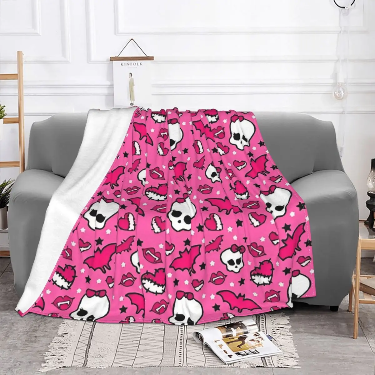 Monster High Pink Bat Fleece Throw Blanket Cartoon Anime Blankets for Bed Office Ultra-Soft Bed Rug